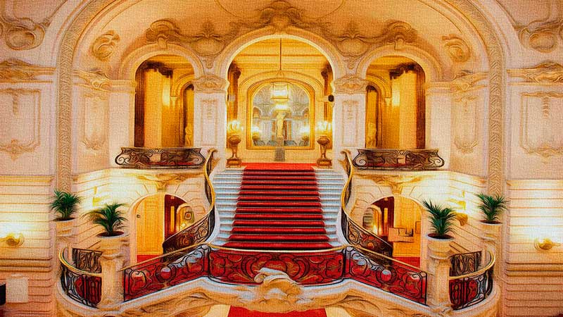 Escalinata del patio de honor del Real Casino Madrid